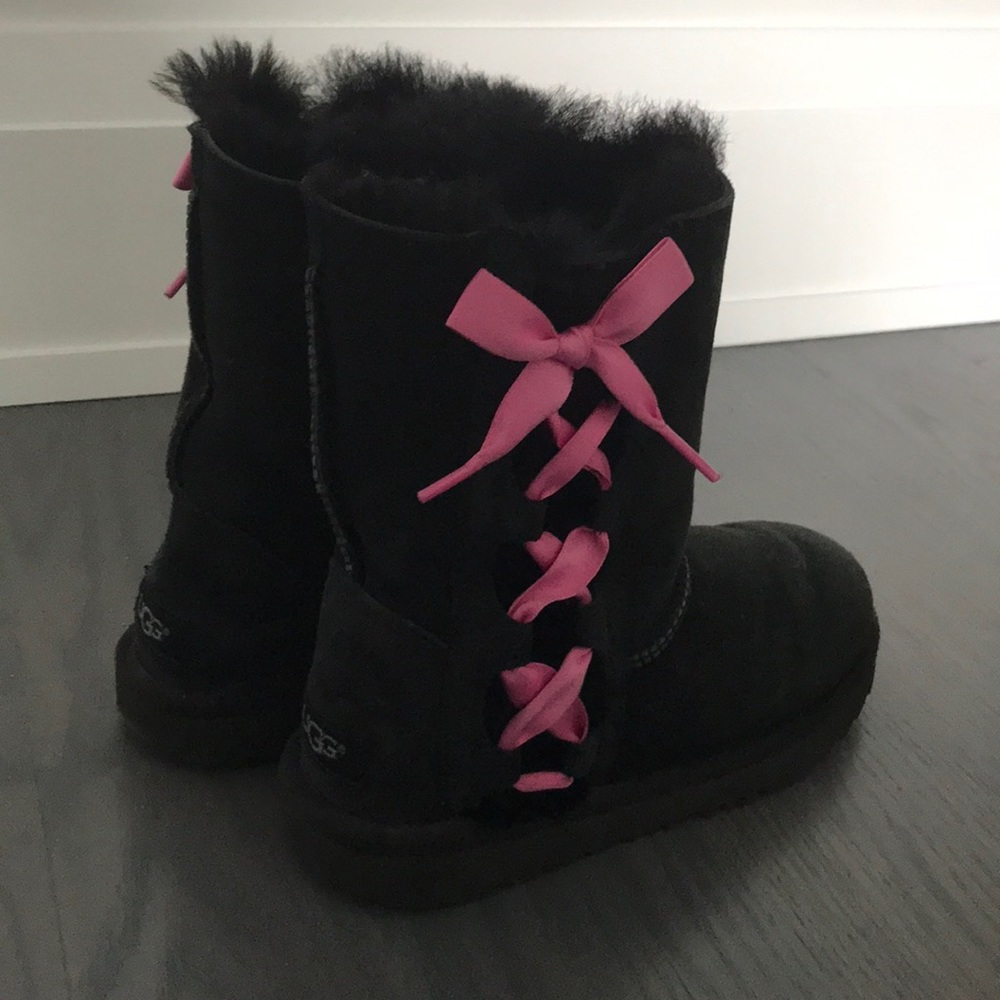 UGG Pala youth boots size 3